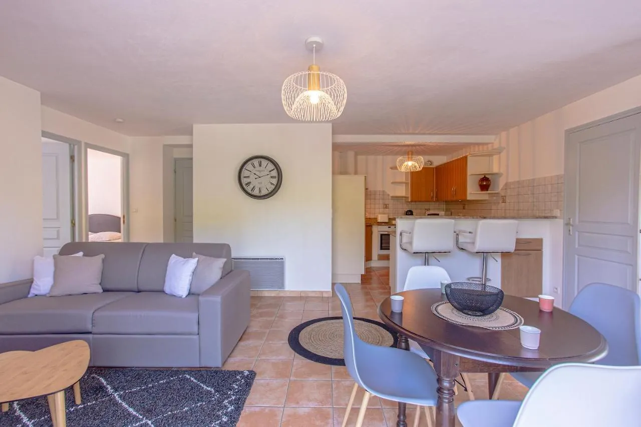 Superbe Appartement Avec Terrasse Et Vue Degagee Monteils  Monteils (Aveyron)